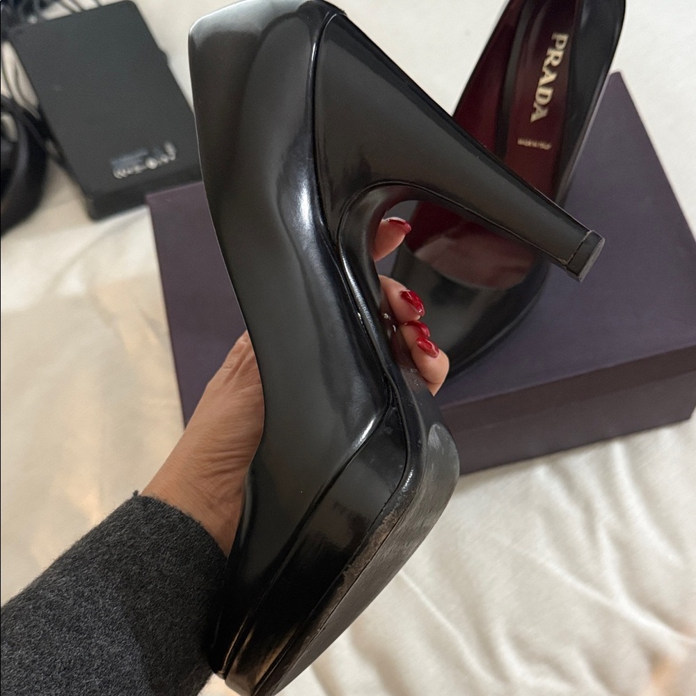 Prada Women's Classic Black Heels - Picture 4 of 8